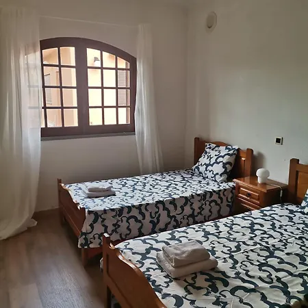 Дом отдыха Casa Com Arte - With Swimming Pool Vermelha