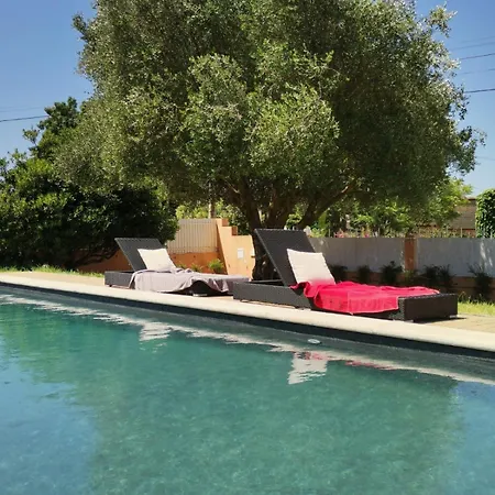 Casa de Férias Casa Com Arte - With Swimming Pool