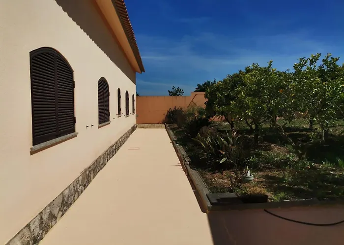 Holiday home Casa Com Arte - With Swimming Pool Vermelha